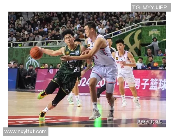 南京篮球队的奋斗之路：从默默无闻到大师赛的辉煌成就