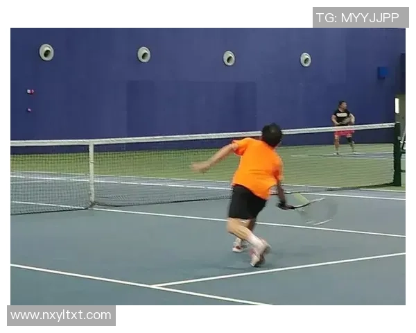 南京网球队的阵地战解析：网球热点背后的战术与策略探讨